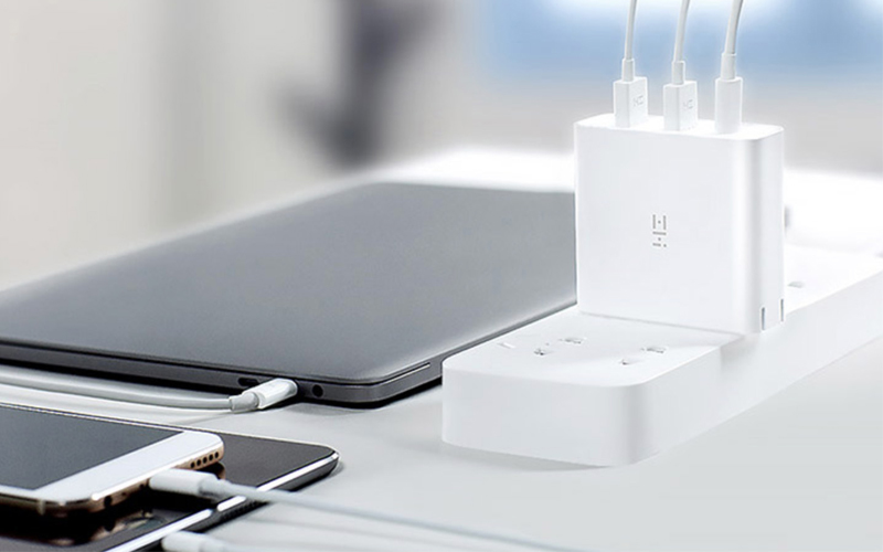 安全用電，手機充電器外殼是阻燃PC材料選擇很關鍵！